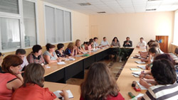 04  2015                     .